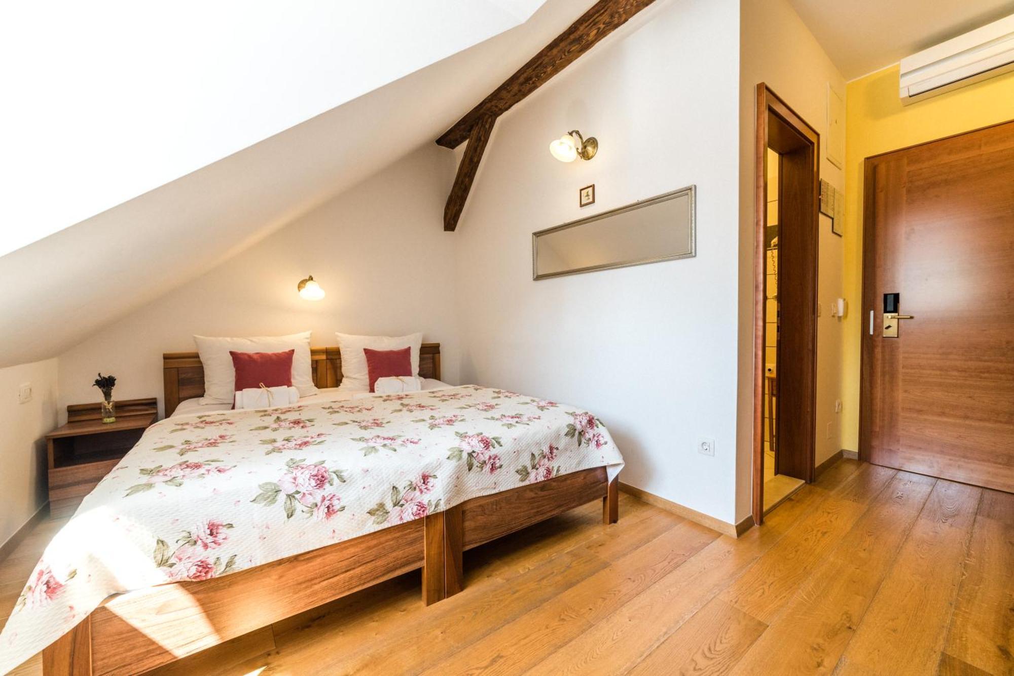 Guesthouse Bistra Vrhnika Luaran gambar